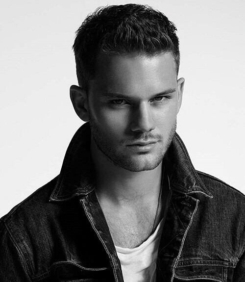 Jeremy Irvine